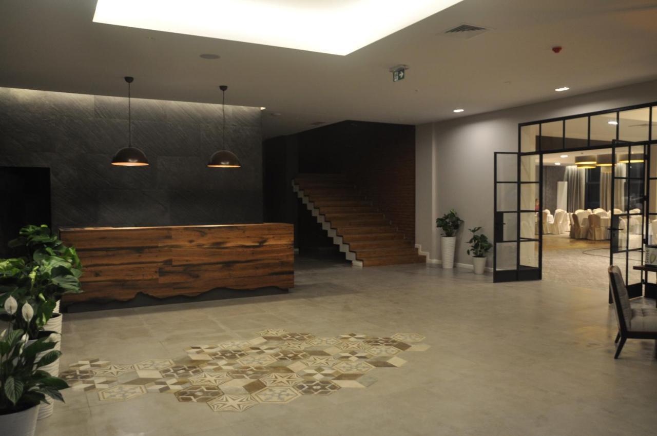 ホテル Polanka Conference Center クロスノ エクステリア 写真